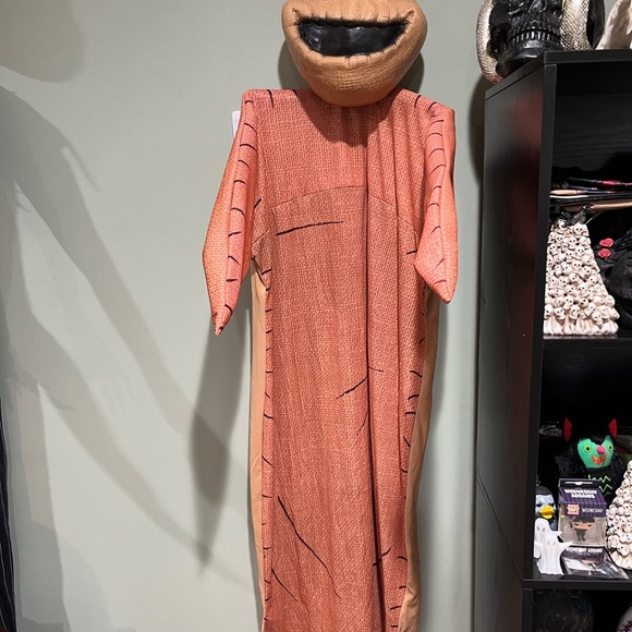 Disney Oogie Boogie hanging decoration in Brown and Black - Picture 7 of 7